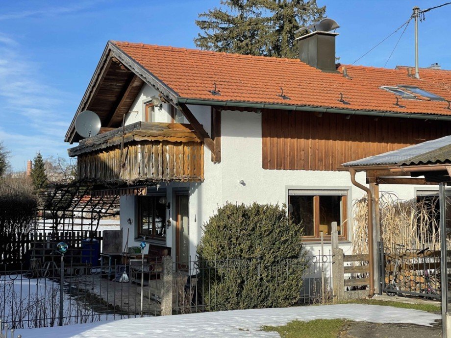 S�dwestansicht Zweifamilienhaus Oberg�nzburg