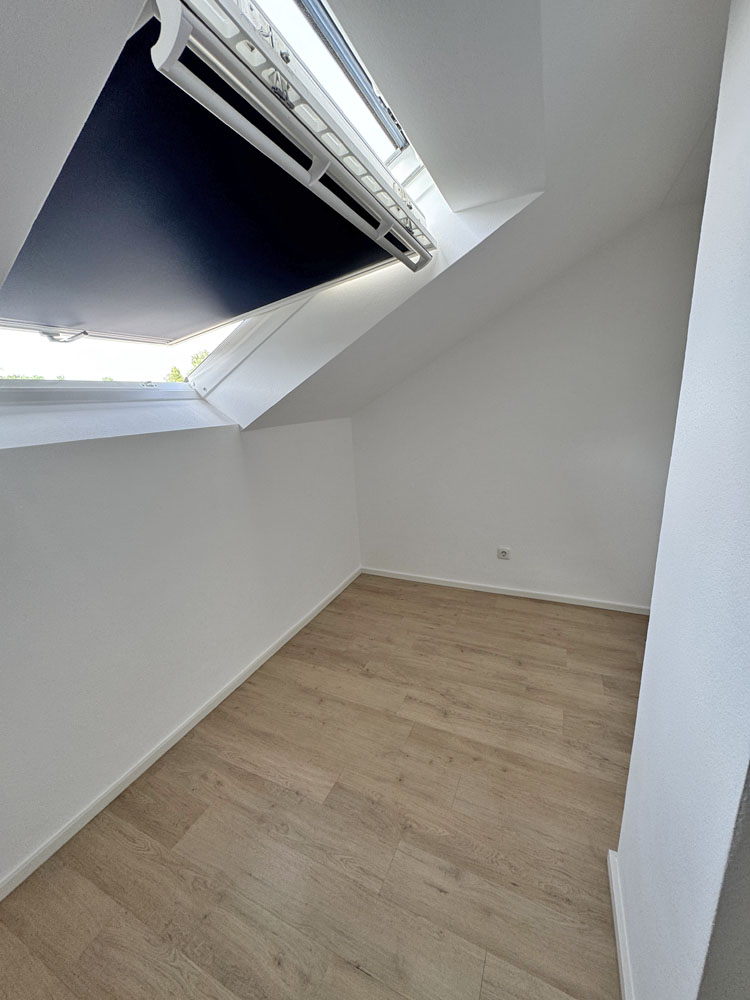 Abstellraum-B�ro Dachgeschosswohnung G�nzach