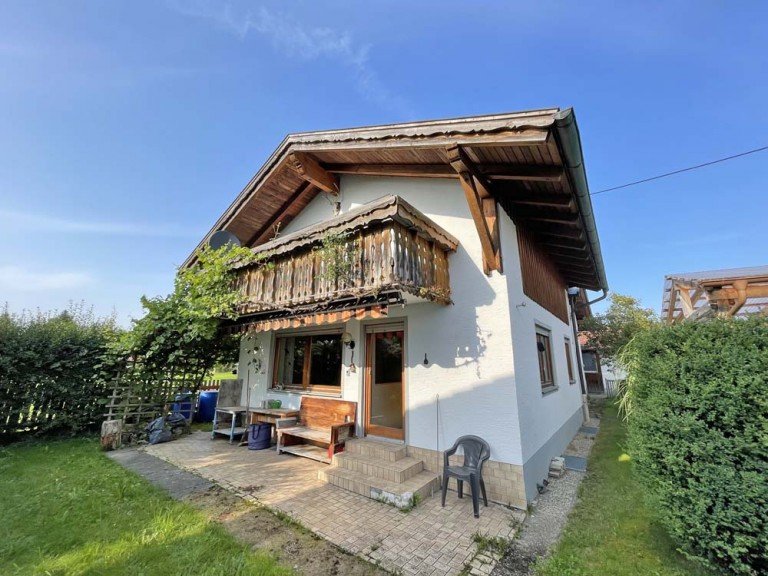 S�dwestansicht 4a Oberg�nzburg - Oberg�nzburg Zweifamilienhaus Doppelhaus mit 2 Wohnungen, renovierungsbed�rftig!