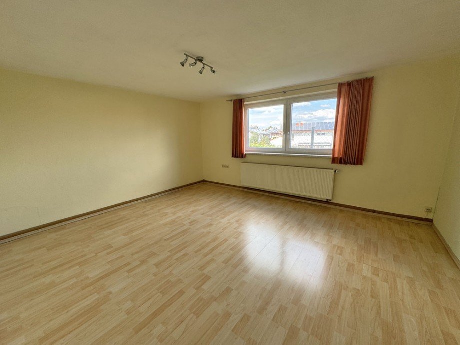 Wohnzimmer-ELW-EG Einfamilienhaus Oberg�nzburg