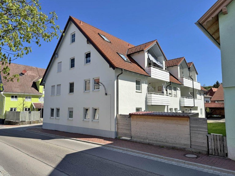 S�dwestansicht Oberg�nzburg - Oberg�nzburg Terrassenwohnung Gepflegte 2 Zi-Erdgeschosswohnung mit Garten