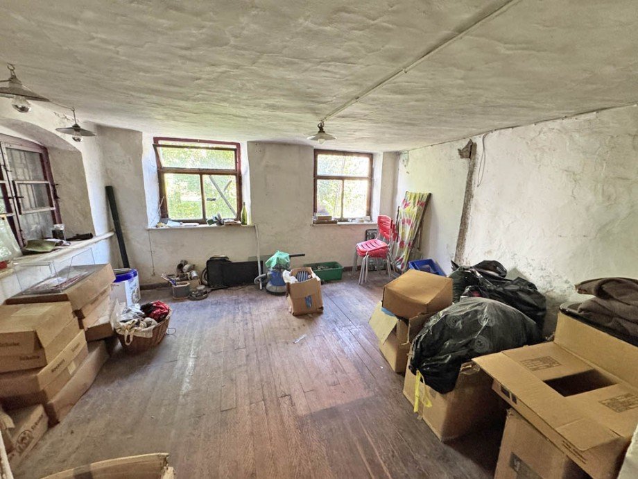 Ehem. Verkaufsraum EG Einfamilienhaus Oberg�nzburg