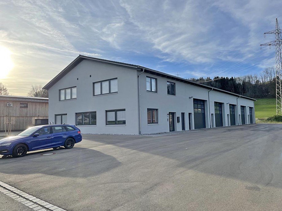 S�dostansicht B�rohaus G�nzach