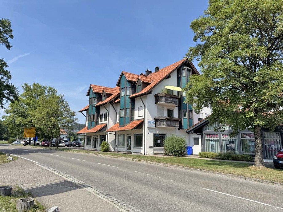 S�dwestansicht Einzelhandel Oberg�nzburg
