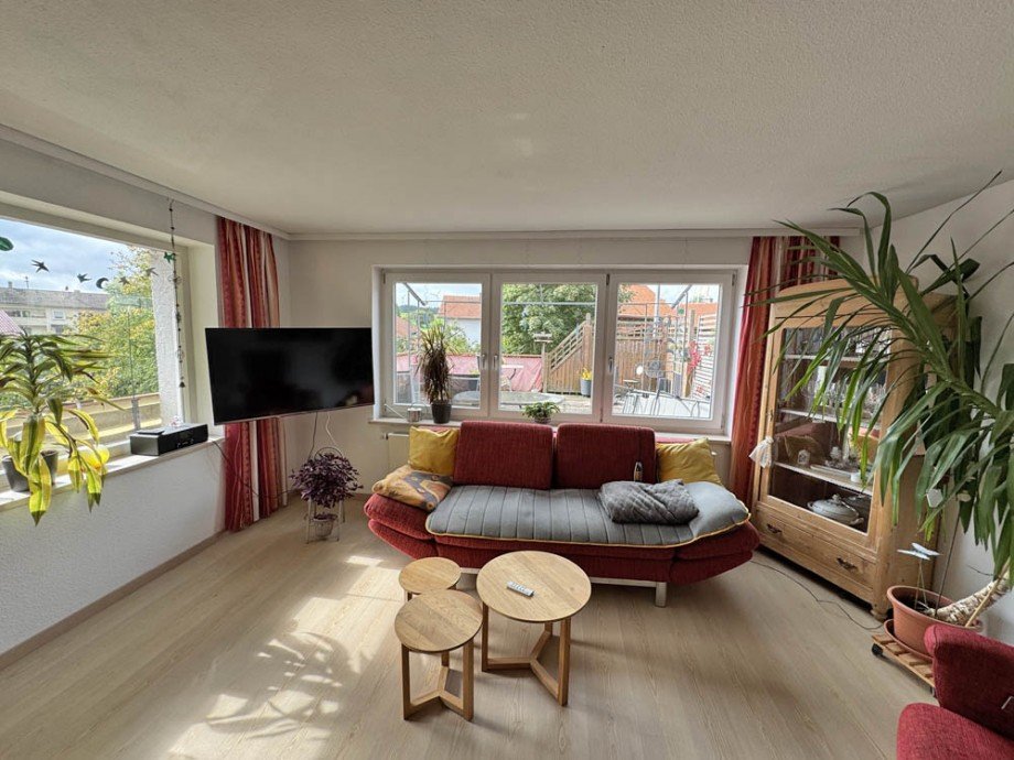 Wohnzimmer-2-ELW-OG Einfamilienhaus Oberg�nzburg