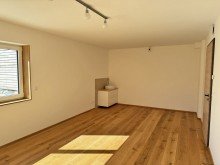 B�ro 3 Moderne B�ro- oder Behandlungsr�ume in einem Mehrfamilienhaus