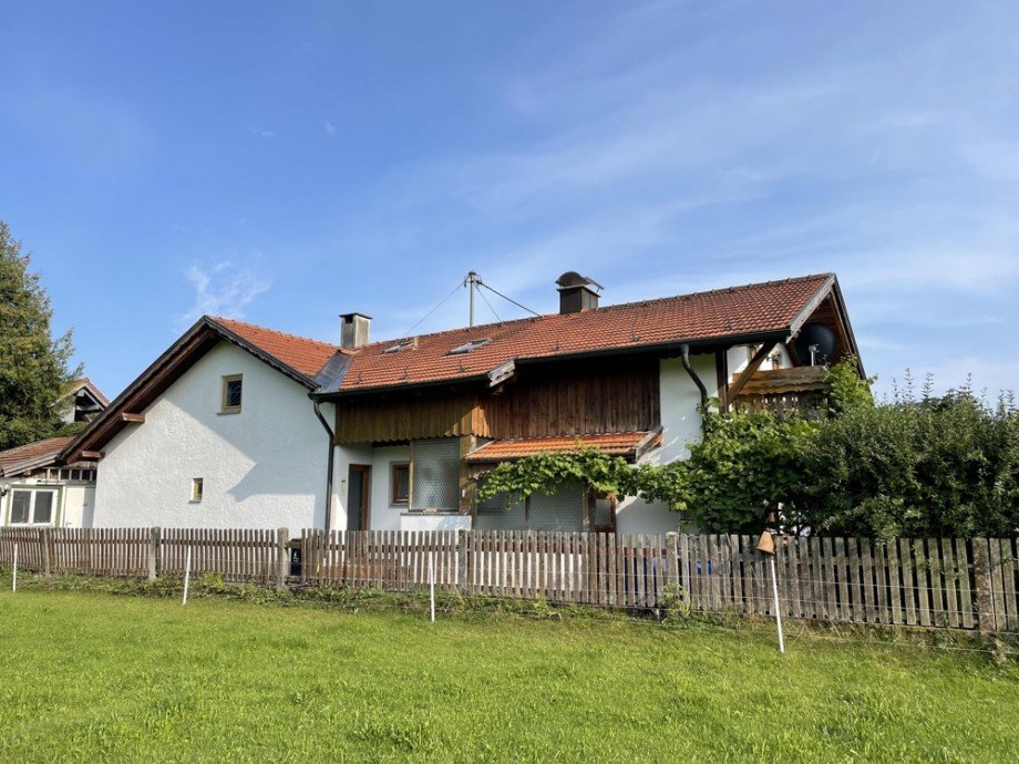 Nordseite Zweifamilienhaus Oberg�nzburg