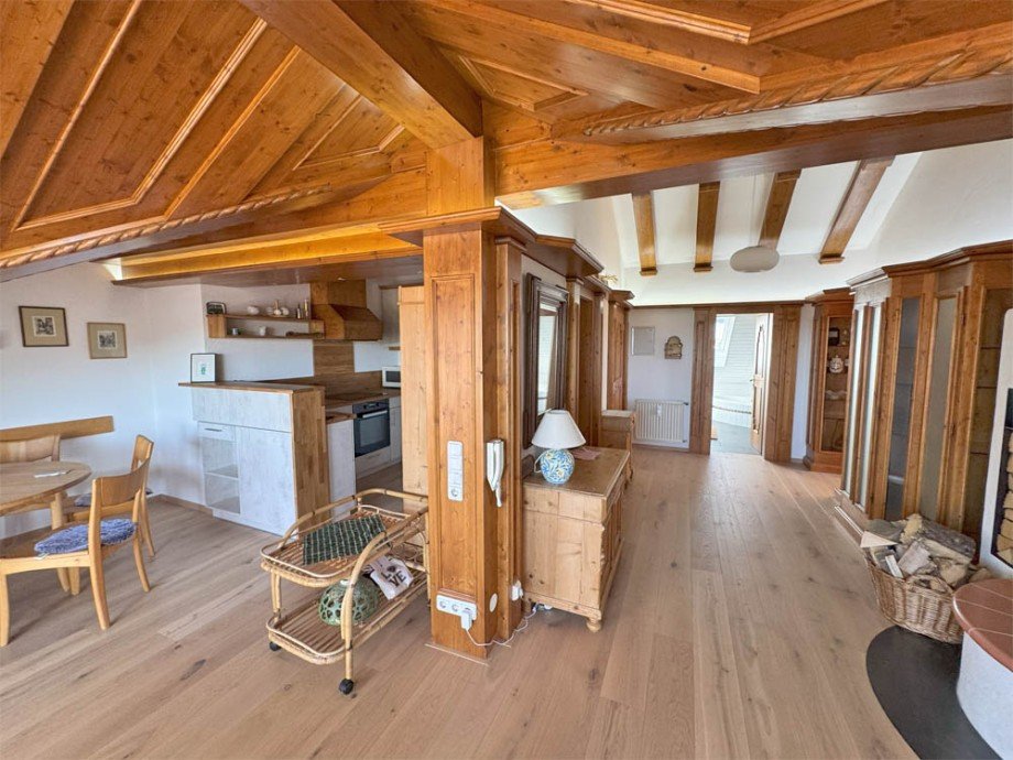 Wohndiele-K�che-Essplatz Dachgeschosswohnung Haldenwang